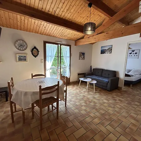 Holiday home Maison Avec Jardin, A 300m De La Plage, 2 Chambres, 4 Couchages, Terrasse Et Barbecue - Fr-1-224b-158 Noirmoutier-en-l'Ile